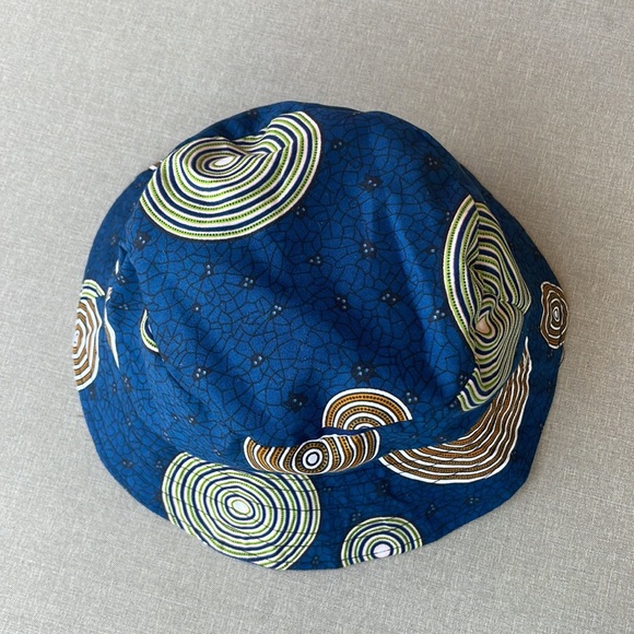 Bucket hat from South Africa - Picture 2 of 6